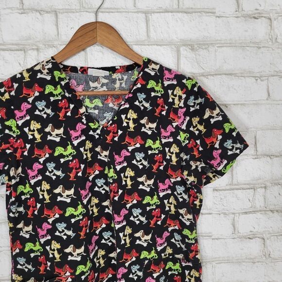 V Life dog print scrub top - Picture 3 of 10